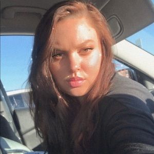 Meet your Posher, Ally